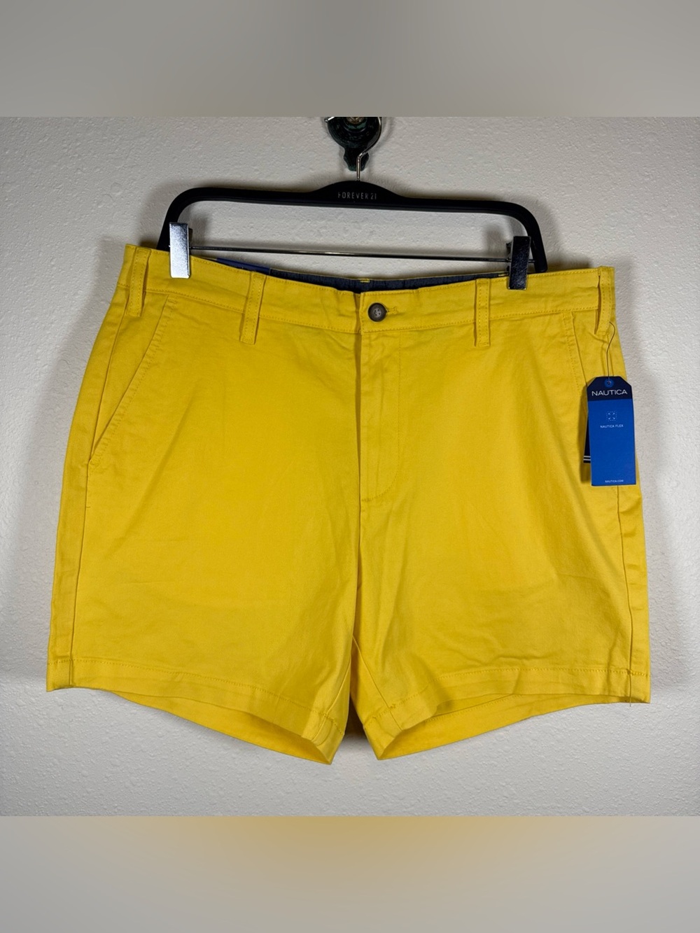 Nautica Flex Men’s 36 Clipper Shorts Classic Fit Flat Front Yellow NWT 6”